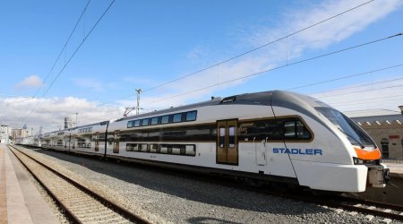 Sumqayıt-Bakı elektrik qatarı piyadanı vurub