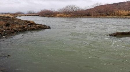 Ermənistanın Oxçuçayı çirkləndirməsinə hüquqi qiymət verilməlidir - FOTO