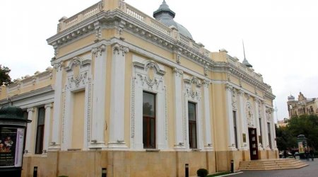 Kukla Teatrının direktoru təcili MƏTBUAT KONFRANSI keçirir