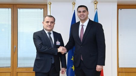 Azərbaycanın XİN başçısı maltalı həmkarı ilə görüşüb