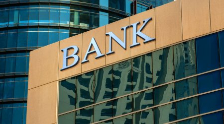 Gürcüstanın ən böyük bankı Rusiya vətəndaşlarının hesablarını BAĞLAYIR 