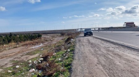 Yeni açılan Bakı-Quba yolunun kənarı niyə təmizlənmir? - FOTOFAKT
