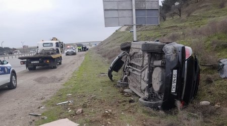 Şabranda 2 avtomobil toqquşdu: Xəsarət alanlar var - ÖZƏL - FOTO