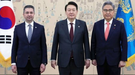 Azərbaycan səfiri etimadnaməsini Cənubi Koreya Prezidentinə təqdim etdi