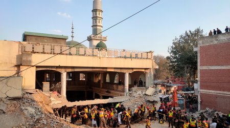 Pakistanda məsciddəki partlayışda ölənlərin sayı 90-a çatdı