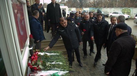 Türkiyənin Gəncədəki Baş Konsulluğunda zəlzələdə həlak olanların xatirəsi YAD EDİLİR - FOTO 