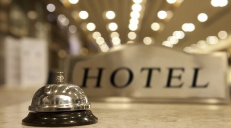Bakıda 20 yaşlı oğlan itkin DÜŞDÜ: Hosteldə...
