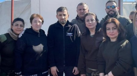 Könüllü həkimlərimiz Kahramanmaraşda Selçuk Bayraktarla bir ARADA - FOTO