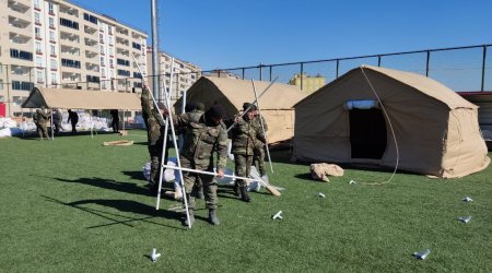 FHN-dən Türkiyəyə böyük sayda çadırlar çatdırılıb - FOTO/VİDEO