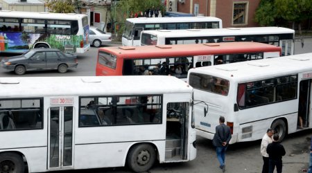 FHN: Bakıda avtobusun altından meyit çıxarılıb - FOTO