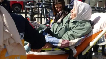 Türkiyədə MÖCÜZƏLƏR DAVAM EDİR: 384 saat sonra ahıl yaşlarında ana və oğul xilas edildi