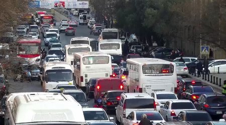 Bakıda sıxlıq olan yollar - SİYAHI