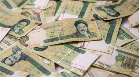 İran tüməni rekord həddə ucuzlaşdı