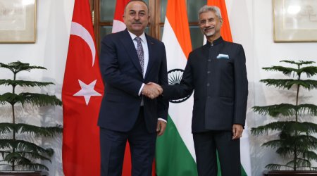 Çavuşoğlu hindistanlı həmkarı ilə görüşüb, təşəkkür etdi 