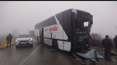 “Mingəçevir” futbol klubunun avtobusu yük maşını ilə toqquşub - Yaralılar var/YENİLƏNİB - VİDEO