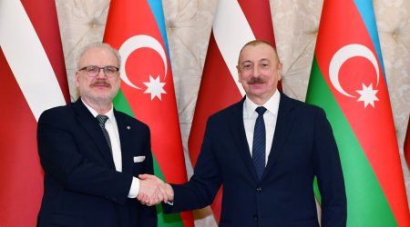 Azərbaycan və Latviya prezidentləri mətbuata bəyanatlarla çıxış ediblər - FOTO/VİDEO