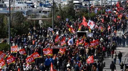 Fransada etirazlar DAVAM EDİR - Aeroportlarda kerosin çatışmır