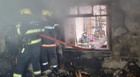 Bakıda evdə yanğın - Xəsarət alanlar var