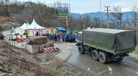 Xankəndi-Laçın yolundan sülhməramlıların avtomobil karvanı maneəsiz keçdi - FOTO