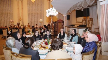 Mehriban xanım Əliyevanın təşəbbüsü ilə iftar süfrəsi açılıb - FOTO 