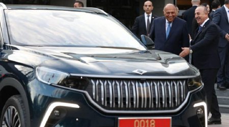 Çavuşoğlu Ankaraya gələn misirli həmkarını “TOGG”la iftara apardı