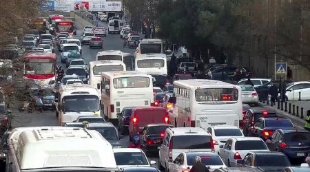 Paytaxtda tıxac olan yollar - SİYAHI