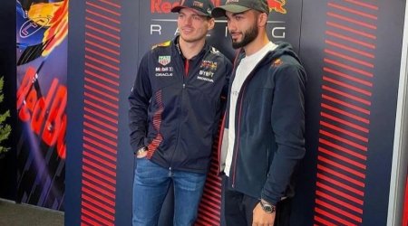 “Qarabağ”ın hücumçusu məşhur “Formula 1” pilotu ilə görüşdü