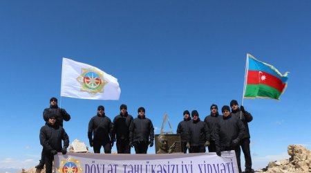 DTX əməkdaşları “Heydər zirvəsi”nə yürüş təşkil edib