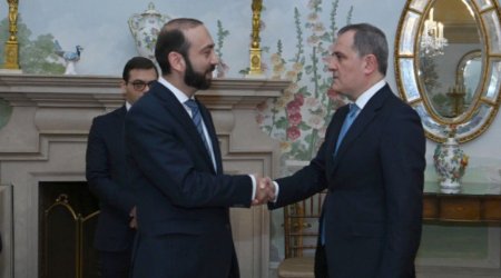 Ceyhun Bayramovla Mirzoyan arasında danışıqlar DAVAM EDİR