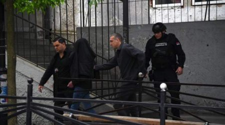 Serbiyada məktəbə silahlı HÜCUM: 9 ölü var - VİDEO