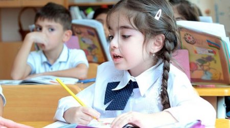Birinci siniflərə şagird QƏBULU BAŞLAYIR
