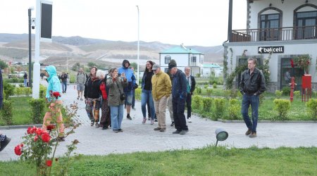 İsveçli səyyahlar ZƏNGİLANDA - FOTO