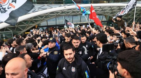 Bakıya gələn “Beşiktaş”ın azarkeşləri arasında İZDİHAM - FOTO 