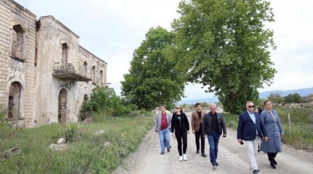 Xorvatiya parlamentinin nümayəndə heyəti Ağdamda erməni vandalizminin izləri ilə tanış olub - FOTO