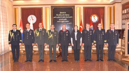 Türkiyədə təhsil alan azərbaycanlı hərbçilər üçün ayrılan yerlərin artırılması müzakirə olunub - FOTO 