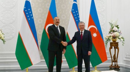 Şavkat Mirziyoyev İlham Əliyevi təbrik etdi