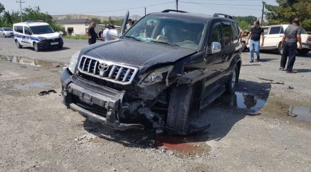Göyçayda iki maşın TOQQUŞDU: Xəsarət alanlar var – FOTO  