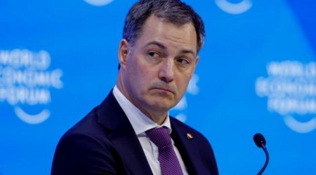 Belçikanın Baş naziri velosipeddən yıxıldı - Huşunu itirdi