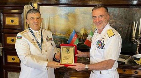 Azərbaycan HDQ komandanı italiyalı həmkarı ilə görüşüb