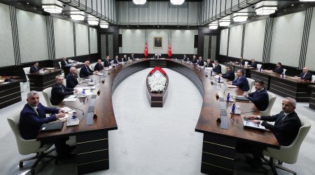 Türkiyə hökumətinin yeni tərkibdə ilk iclası 4 saatdan çox çəkdi  