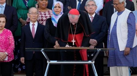 30 Nobel mükafatçısı sülh bəyannaməsini imzaladı