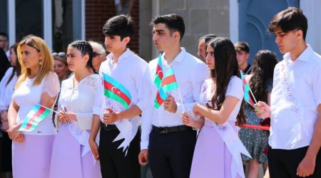 Bakıda bu il orta məktəbi bitirən şagirdlərin sayı AÇIQLANDI