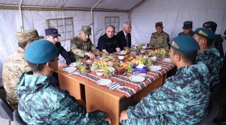 Kamran Əliyev Laçın və Qubadlıda hərbi hissələri ZİYARƏT EDİB - FOTO 