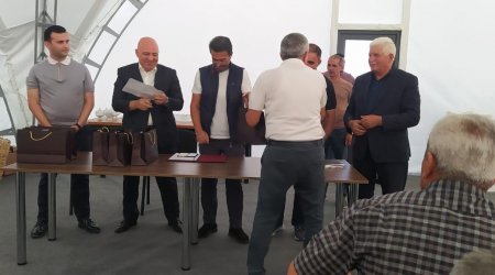 Laçına qayıdan sakinlərə evlərinin açarları təqdim edildi - FOTO