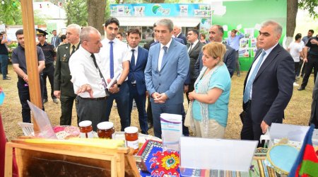 Göyçayda sahibkarların məhsulları nümayiş etdirildi - FOTO