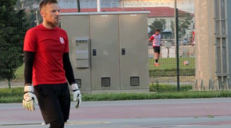 “Araz Naxçıvan”da bosniyalı qapıçı