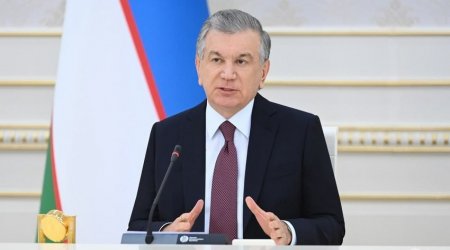 Şavkat Mirziyoyev prezident vəzifəsinin icrasına BAŞLADI - VİDEO