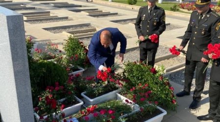 Səfərbərlik Xidmətinin əməkdaşları Polad Həşimovun məzarını ziyarət etdi - FOTO