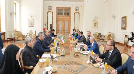 İran və Ermənistan XİN başçıları GÖRÜŞDÜ 