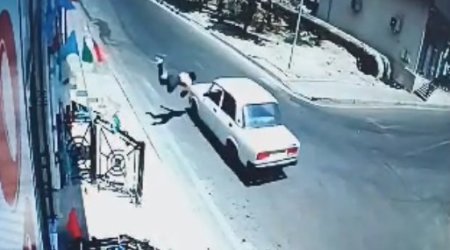 Bakıda yolu keçən piyadanı maşın vurdu - ANBAAN VİDEO 